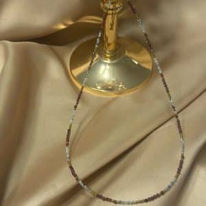 Granada e Pedra da Lua Colar